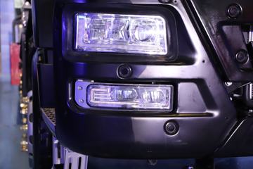 �������� HOWO TX�ؿ� 8X4 5.6�״��綯��ж��(ZZ3317V326GZ1BEV61)612kWhͼƬ