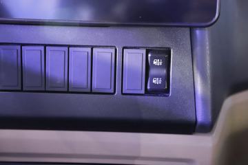 �������� HOWO TX�ؿ� 8X4 5.6�״��綯��ж��(ZZ3317V326GZ1BEV61)612kWhͼƬ