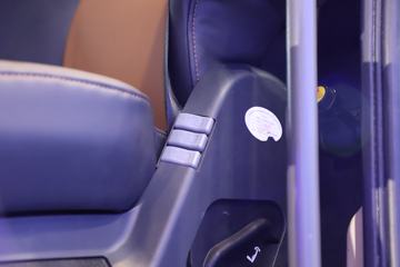 �������� HOWO TX�ؿ� 8X4 5.6�״��綯��ж��(ZZ3317V326GZ1BEV61)612kWhͼƬ