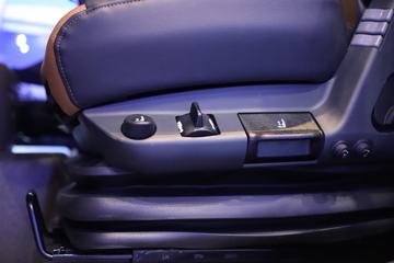 �������� HOWO TX�ؿ� 8X4 5.6�״��綯��ж��(ZZ3317V326GZ1BEV61)612kWhͼƬ