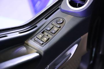 �������� HOWO TX�ؿ� 8X4 5.6�״��綯��ж��(ZZ3317V326GZ1BEV61)612kWhͼƬ