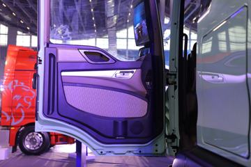 �������� HOWO TX�ؿ� 8X4 5.6�״��綯��ж��(ZZ3317V326GZ1BEV61)612kWhͼƬ