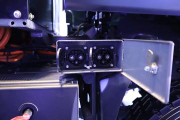 �������� HOWO TX�ؿ� 8X4 5.6�״��綯��ж��(ZZ3317V326GZ1BEV61)612kWhͼƬ