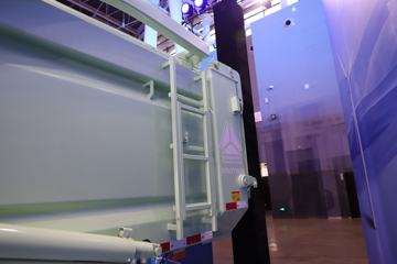 �������� HOWO TX�ؿ� 8X4 5.6�״��綯��ж��(ZZ3317V326GZ1BEV61)612kWhͼƬ