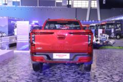 中国重汽 搏胜S9 2024款 越野型探索版 2.0T柴油 190马力 自动四驱 标轴双排皮卡