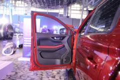 中国重汽 搏胜S9 2024款 越野型探索版 2.0T柴油 190马力 自动四驱 标轴双排皮卡