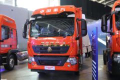 中国重汽 HOWO TX7 290马力 4X2 9.52米LNG厢式载货车(重汽8档)