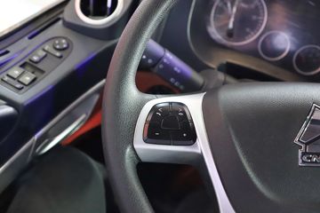 �й����� HOWO TX7 290���� 4X2 9.52��LNG��ʽ�ػ���(����8��)ͼƬ