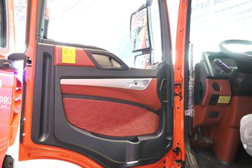 �й����� HOWO TX7 290���� 4X2 9.52��LNG��ʽ�ػ���(����8��)ͼƬ