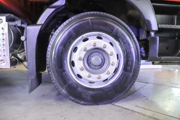 �й����� HOWO TX7 290���� 4X2 9.52��LNG��ʽ�ػ���(����8��)ͼƬ