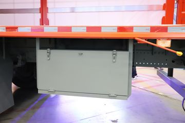 �й����� HOWO TX7 290���� 4X2 9.52��LNG��ʽ�ػ���(����8��)ͼƬ