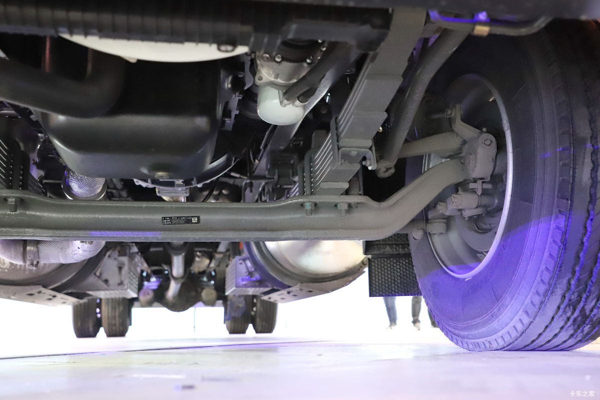 �й����� HOWO TX7 290���� 4X2 9.52��LNG��ʽ�ػ���(����8��)����                                                