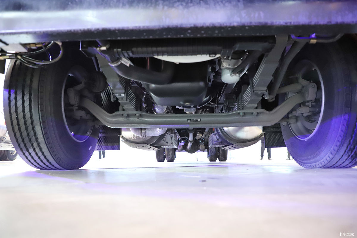 �й����� HOWO TX7 290���� 4X2 9.52��LNG��ʽ�ػ���(����8��)����                                                