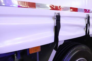 �й����� HOWO TX7 290���� 4X2 9.52��LNG��ʽ�ػ���(����8��)ͼƬ