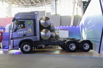 �й����� HOWO TS7�ؿ� 700���� 6X4 LNG�Զ���ǣ����(Һ��)ͼƬ