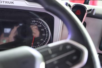 �й����� HOWO TS7�ؿ� 700���� 6X4 LNG�Զ���ǣ����(Һ��)ͼƬ