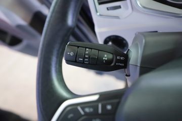 �й����� HOWO TS7�ؿ� 700���� 6X4 LNG�Զ���ǣ����(Һ��)ͼƬ