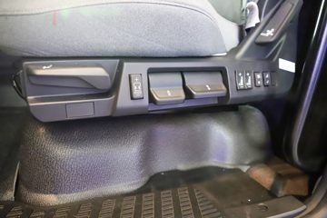 �й����� HOWO TS7�ؿ� 700���� 6X4 LNG�Զ���ǣ����(Һ��)ͼƬ