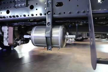 �й����� HOWO TS7�ؿ� 700���� 6X4 LNG�Զ���ǣ����(Һ��)ͼƬ