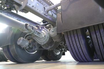 �й����� HOWO TS7�ؿ� 700���� 6X4 LNG�Զ���ǣ����(Һ��)ͼƬ