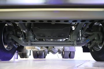 �й����� HOWO TS7�ؿ� 700���� 6X4 LNG�Զ���ǣ����(Һ��)ͼƬ