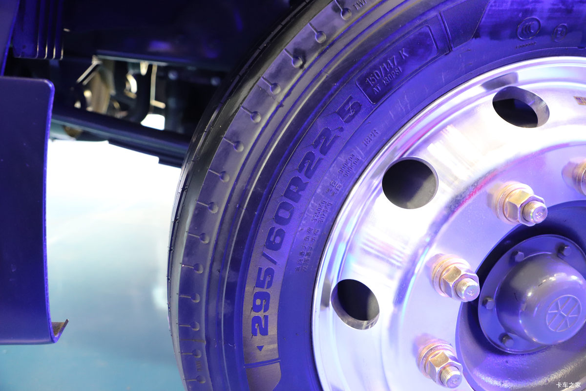 �й����� HOWO TX7 ��¬�� 280���� 4X2 9.8����ʽ�ػ�������                                                