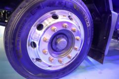 中国重汽 HOWO TX7 的卢版 280马力 4X2 9.8米厢式载货车