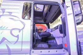 SITRAK G7H 载货车驾驶室                                               图片
