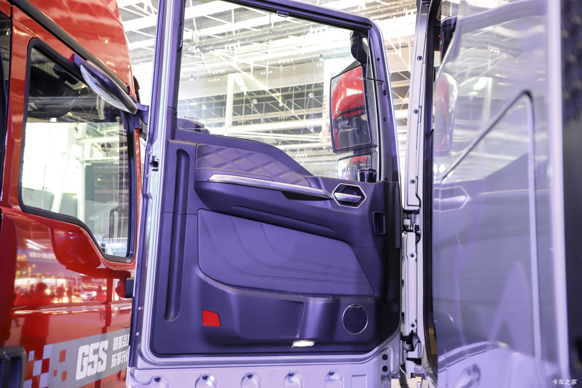 SITRAK G7H载货车驾驶室图片