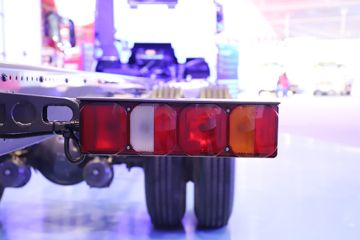 �й����� �ǵ¿�SITRAK G7H 400���� 6X2 9.6��AMT�Զ��������ػ���ͼƬ