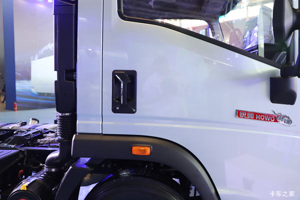 选购中国重汽豪沃轻卡新统帅让您宽赢天下赚钱有道