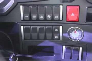 �й�����HOWO ͳ˧ 170���� 4.15�׵��������Ῠ(��������)(ZZ1077F3315F174)ͼƬ