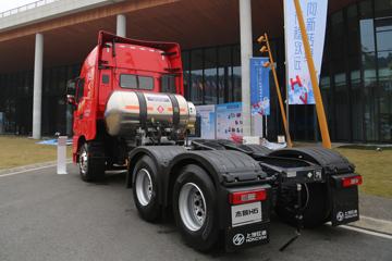 �������� ��ʨH6 590���� 6X4 LNG�Զ���ǣ����(CQ4257SZ384S)ͼƬ