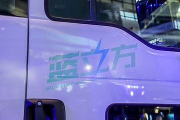 �й����� HOWO TX 31T 8X4 ����ʽ���綯���������賵(ZZ1317V346GZ1SEV)282kWhͼƬ