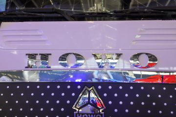 �й����� HOWO TX 31T 8X4 ����ʽ���綯���������賵(ZZ1317V346GZ1SEV)282kWhͼƬ