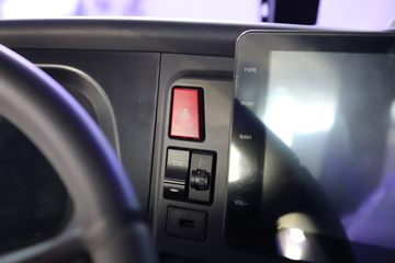 �й����� HOWO TX 31T 8X4 ����ʽ���綯���������賵(ZZ1317V346GZ1SEV)282kWhͼƬ