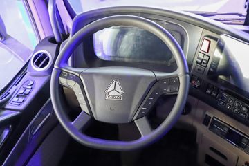 �й����� HOWO TX 31T 8X4 ����ʽ���綯���������賵(ZZ1317V346GZ1SEV)282kWhͼƬ