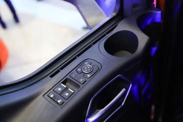 �й����� �ǵ¿�SITRAK G5S 290���� 4X2 9.92��LNG�Զ�����ʽ�ػ���ͼƬ