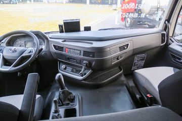 �������� �ܻ�H6 ���ذ� 440���� 6X4 LNGǣ����(420����)ͼƬ