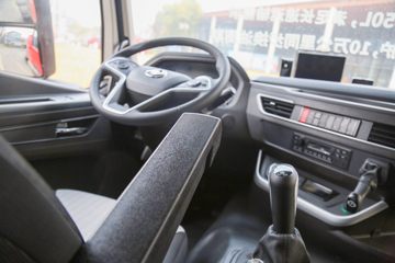 �������� �ܻ�H6 ���ذ� 440���� 6X4 LNGǣ����(420����)ͼƬ