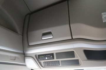 �������� �ܻ�H6 ���ذ� 440���� 6X4 LNGǣ����(420����)ͼƬ