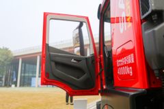 上汽红岩 杰虎H6 标载版 440马力 6X4 LNG牵引车(420后桥)(CQ4257ED12384T)