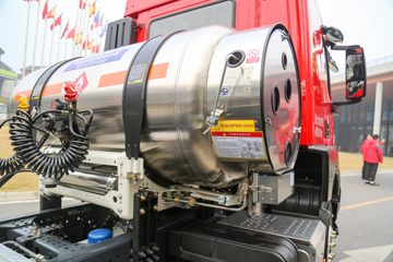 �������� �ܻ�H6 ���ذ� 440���� 6X4 LNGǣ����(420����)ͼƬ