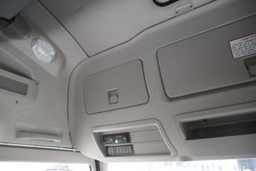 �������� ��ʨC6 PLUS 500���� 6X4 LNGǣ����(CQ4257HD13384T)ͼƬ