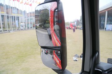 �������� ��ʨC6 PLUS 500���� 6X4 LNGǣ����(CQ4257HD13384T)ͼƬ