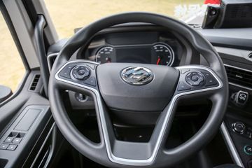 �������� ��ʨC6 PLUS 500���� 6X4 LNGǣ����(CQ4257HD13384T)ͼƬ