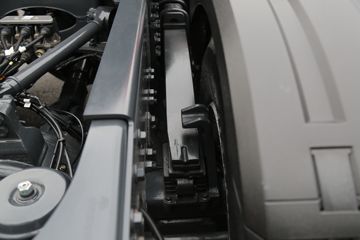 �������� ��ʨC6 PLUS 500���� 6X4 LNGǣ����(CQ4257HD13384T)ͼƬ