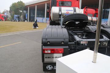 �������� ��ʨC6 PLUS 500���� 6X4 LNGǣ����(CQ4257HD13384T)ͼƬ