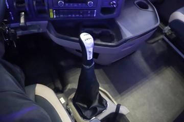 �й�����HOWO Max�ؿ� 480���� 6X4 ˫ȼ��Σ��Ʒǣ����(Һ��)(ZZ4257V424KF1CLW)ͼƬ