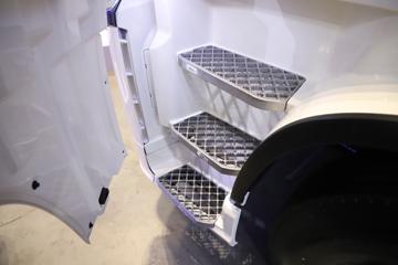 �й�����HOWO Max�ؿ� 480���� 6X4 ˫ȼ��Σ��Ʒǣ����(Һ��)(ZZ4257V424KF1CLW)ͼƬ